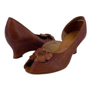 Paola Ferri Cognac Brown Leather Flower 38